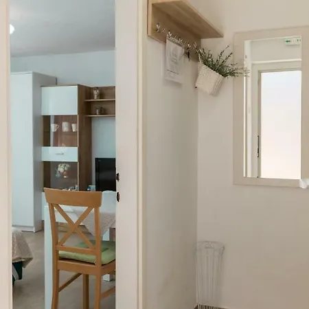 דירה Meet & Greet *